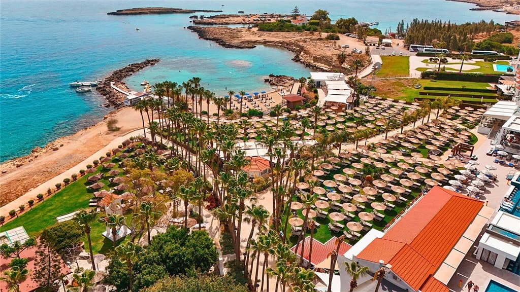 Cavo Maris Beach