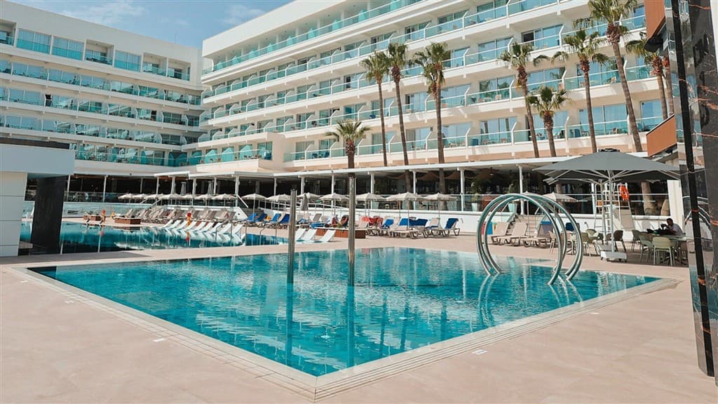 Cavo Maris Beach