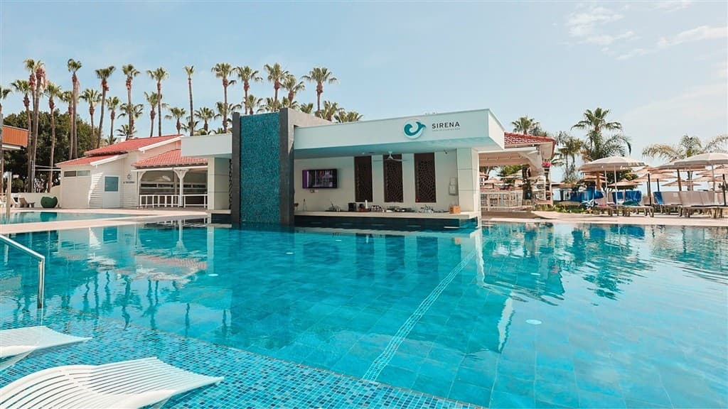 Cavo Maris Beach