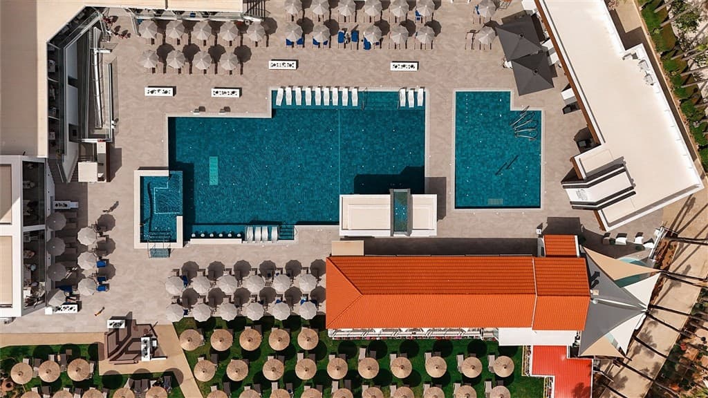 Cavo Maris Beach