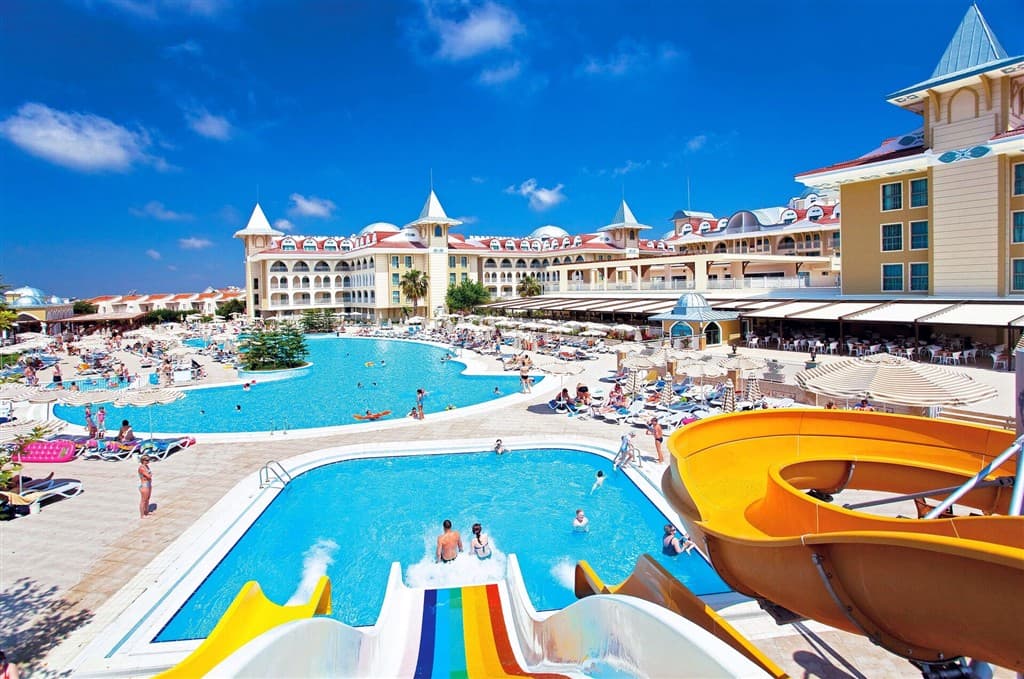 Side Star Resort (Planet Fun)