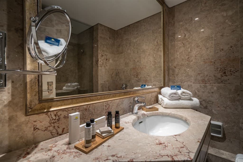 Kozmetika v kúpeľni hotela TUI Sensimar Caravel Suites