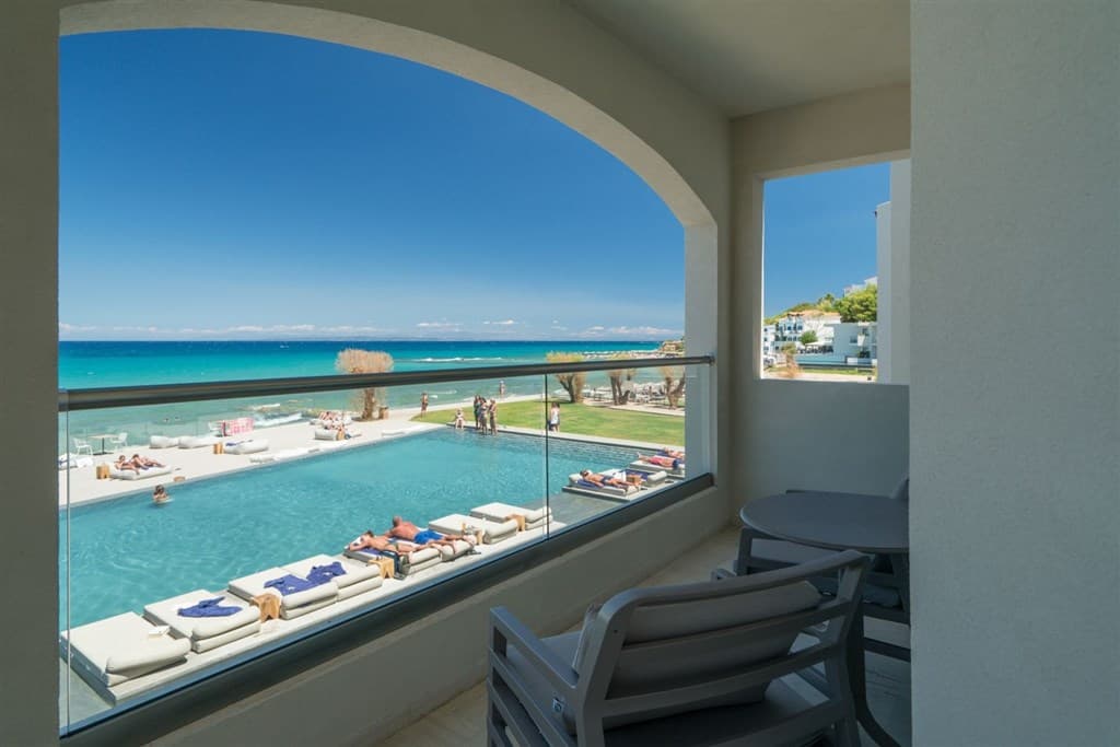 Caravel Suites