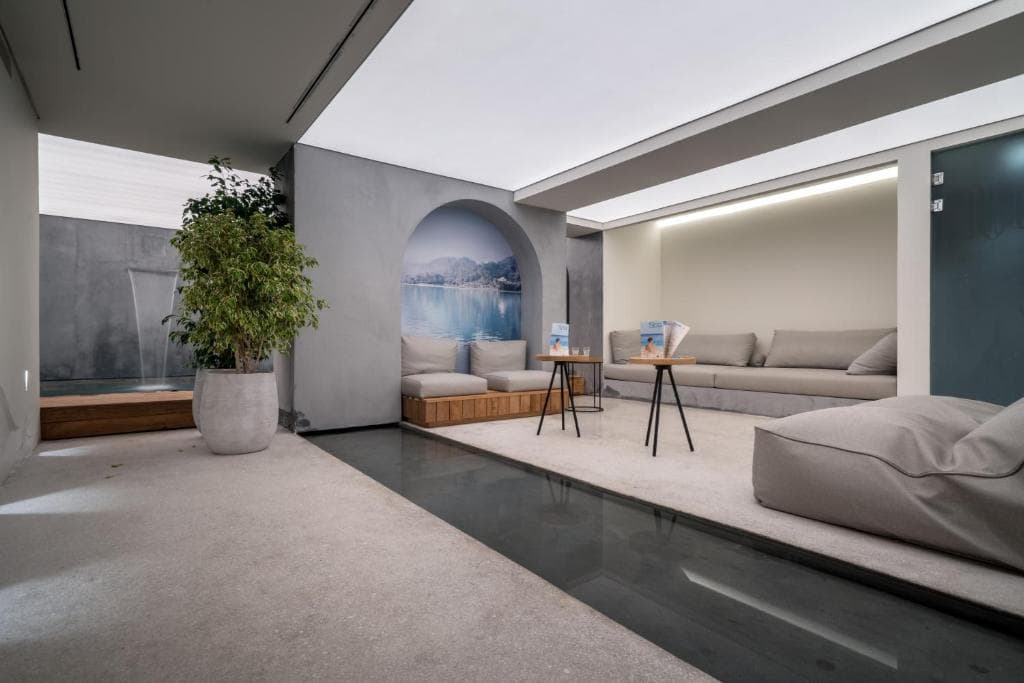 Caravel Suites