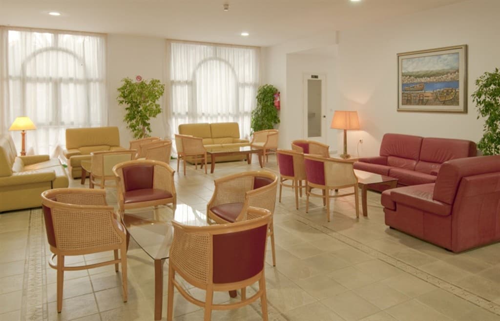 Alexandra Beach Aparthotel