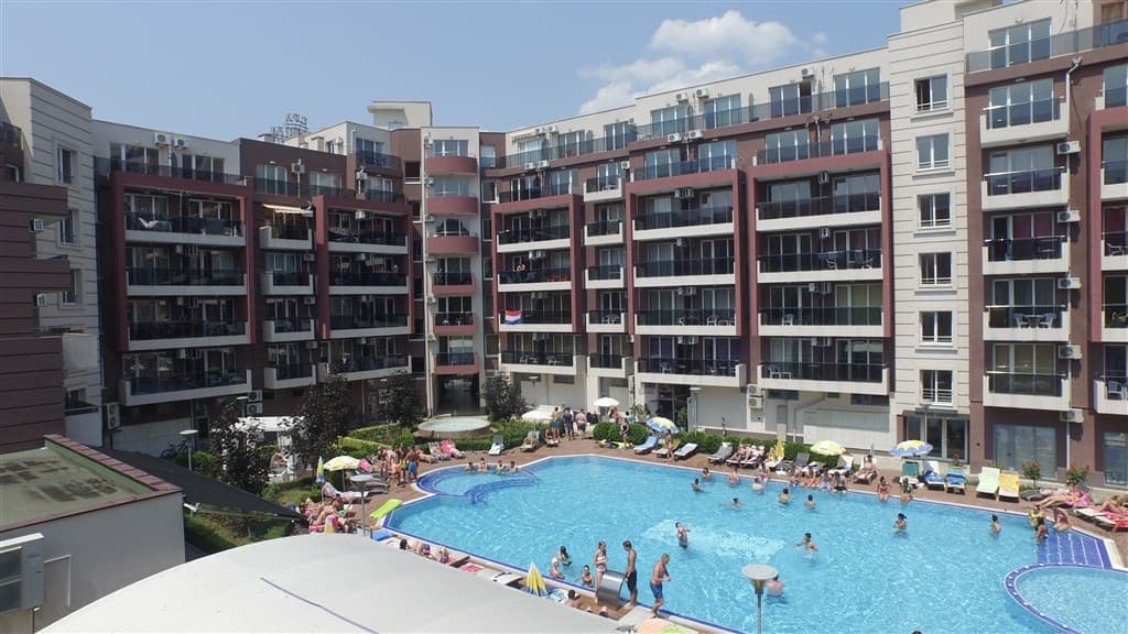 Admiral Plaza