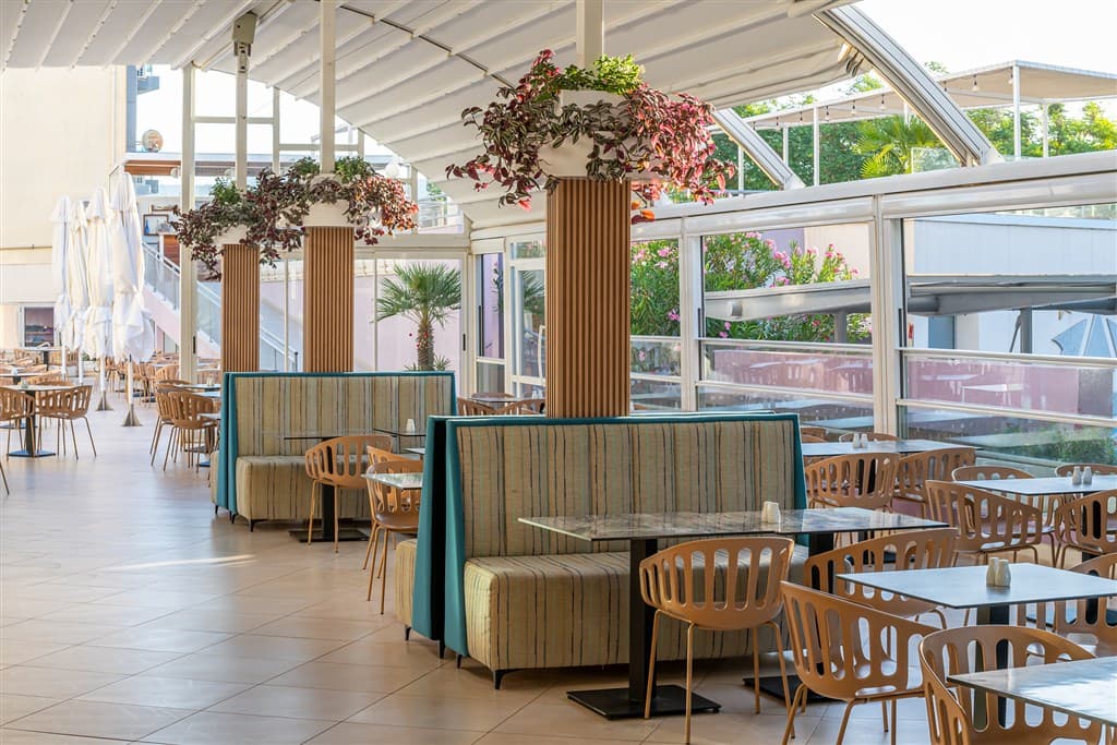 Sentido Neptun Beach