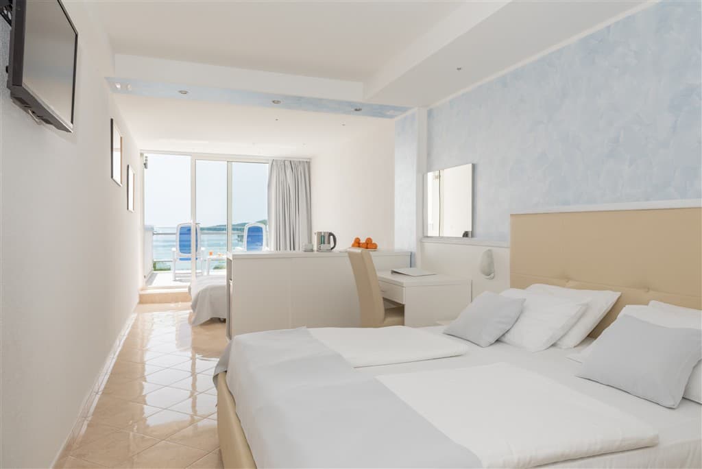 Mimosa / Lido Palace