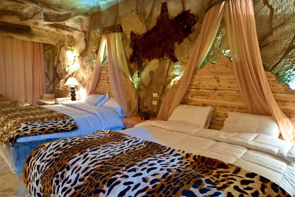 Caves Beach Resort