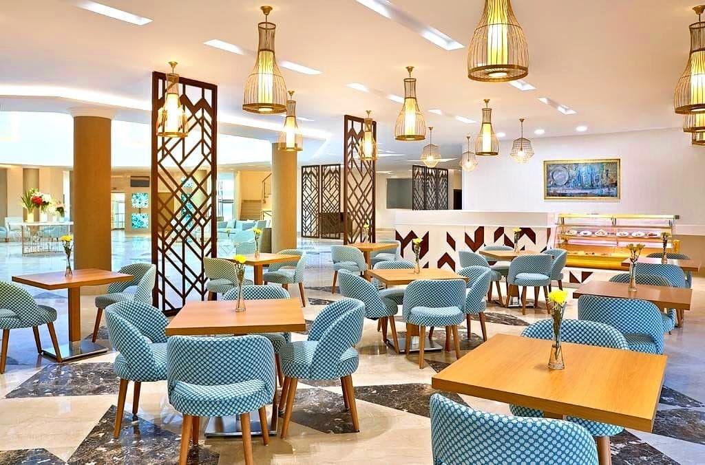 Hilton Plaza Hotel