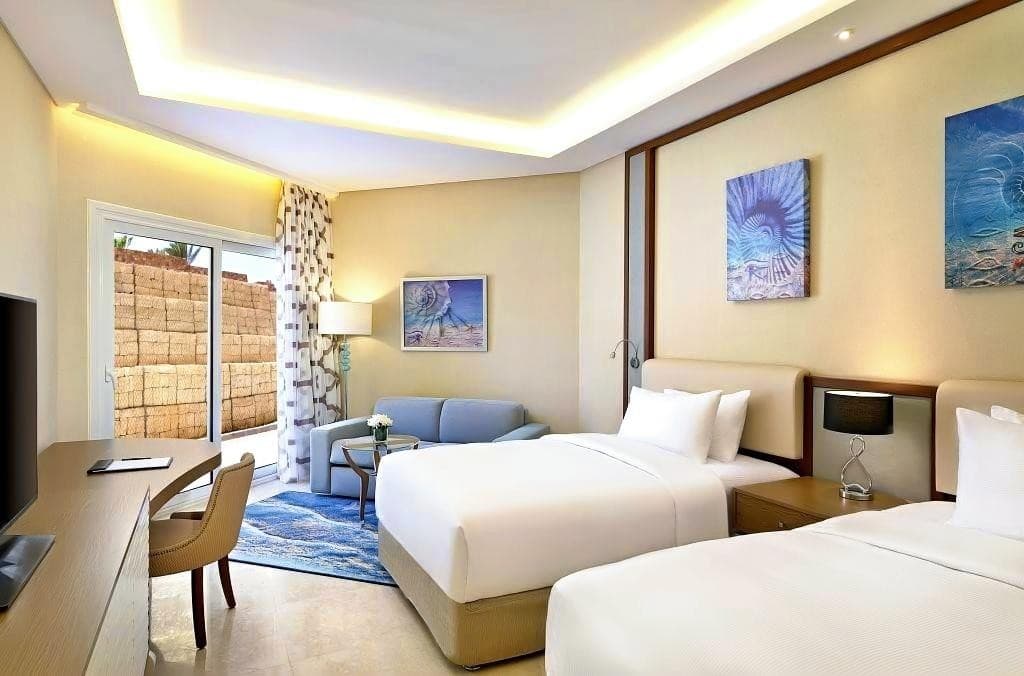 Hilton Plaza Hotel