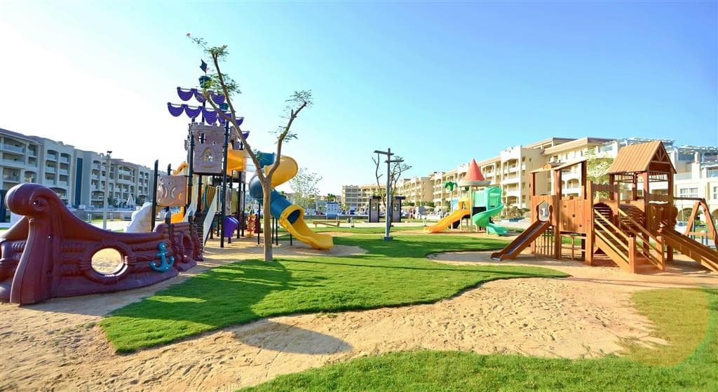 Pickalbatros White Beach Resort