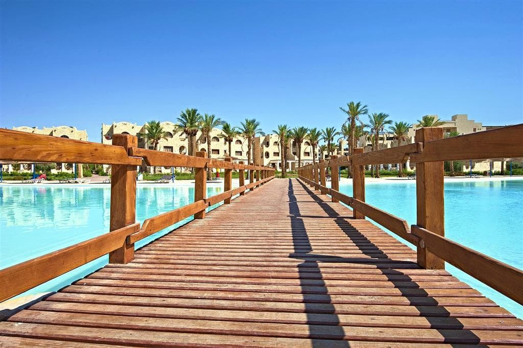 Royal Lagoons Resort & Aqua Park