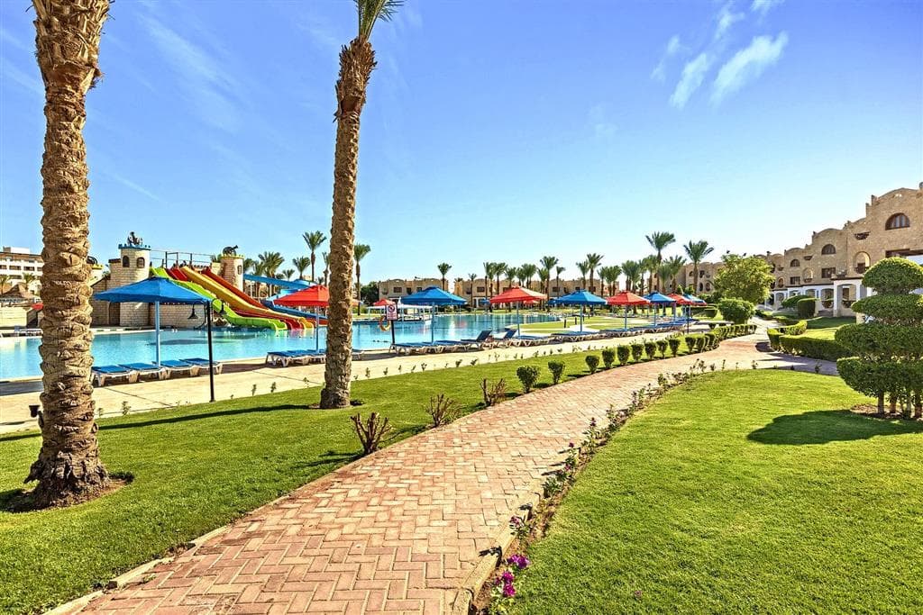 Royal Lagoons Resort & Aqua Park