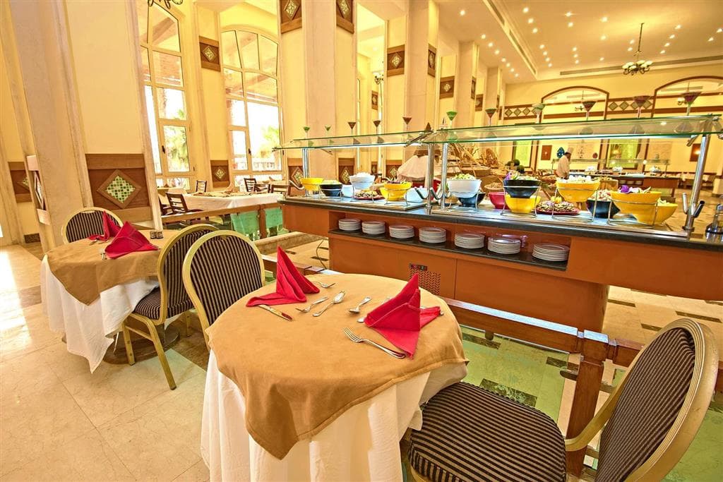 Royal Lagoons Resort & Aqua Park