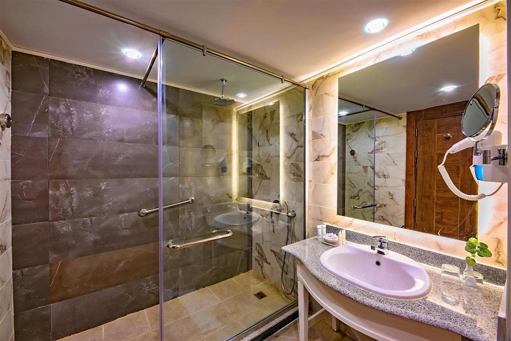 Titanic Beach Spa & Aquapark