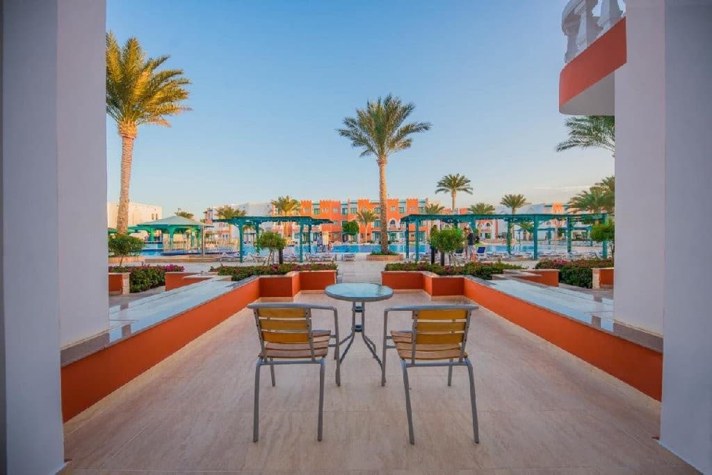 Sunrise Select Garden Beach Resort