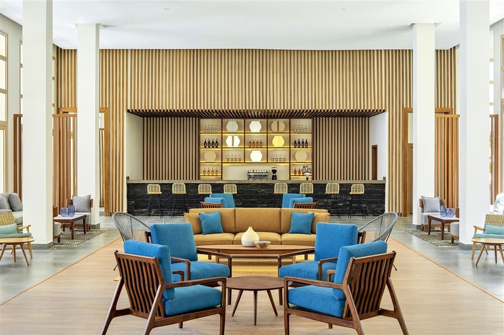 Lobby bar