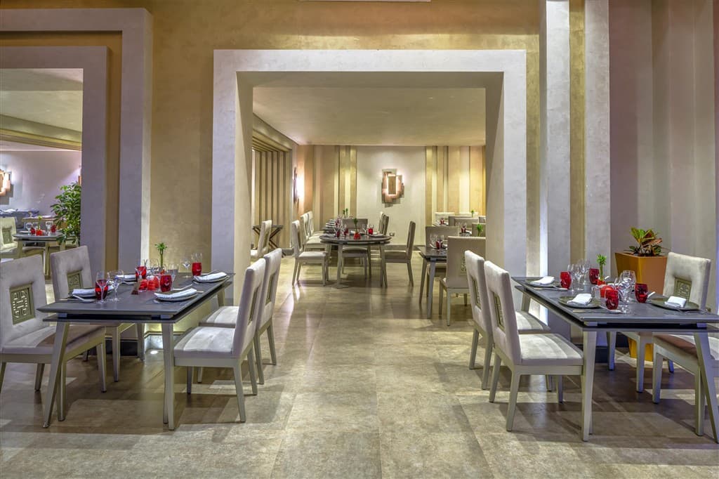 Rixos Premium Magawish Suites & Villas