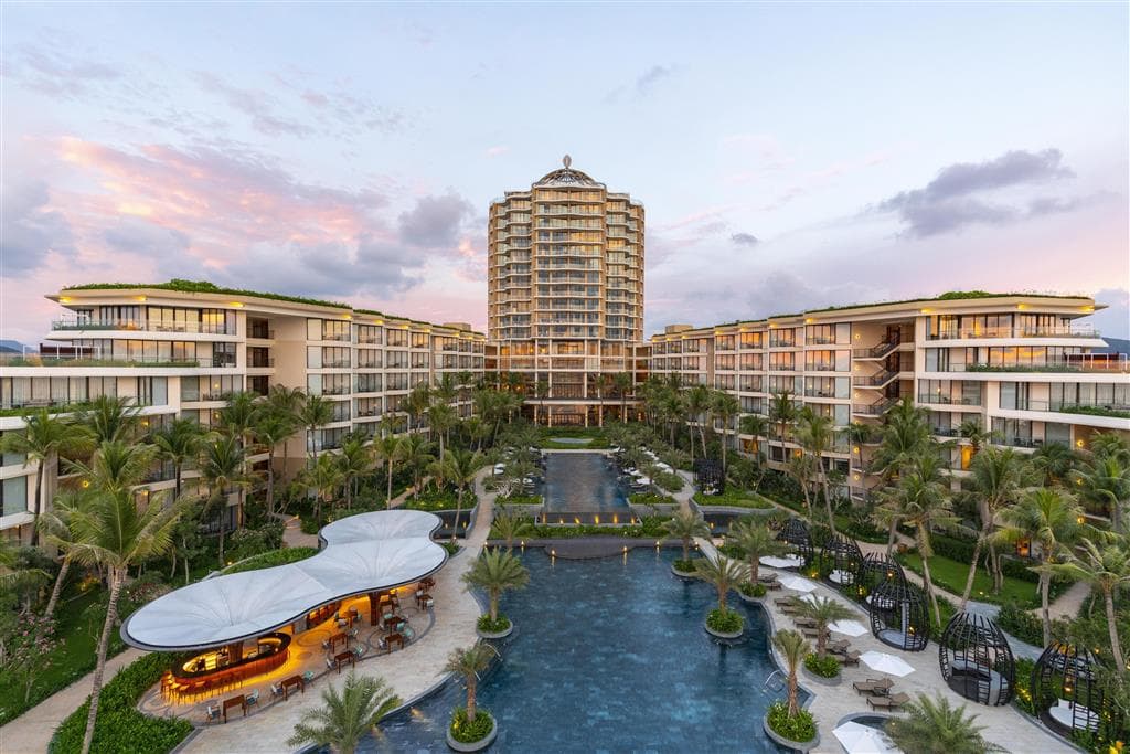 Intercontinental Phu Quoc Long Beach Resort
