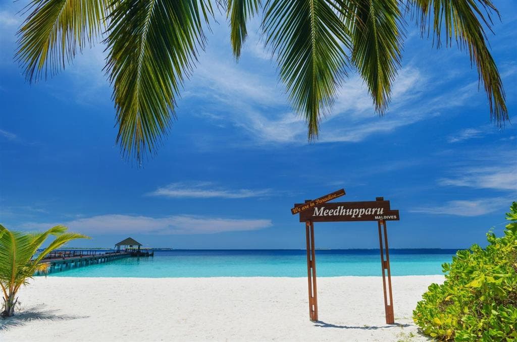 Adaaran Select Meedhupparu & Prestige Water Villas