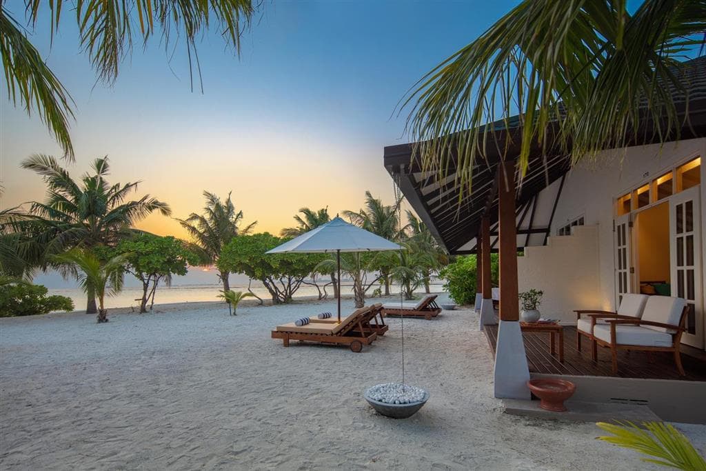 Adaaran Select Meedhupparu & Prestige Water Villas