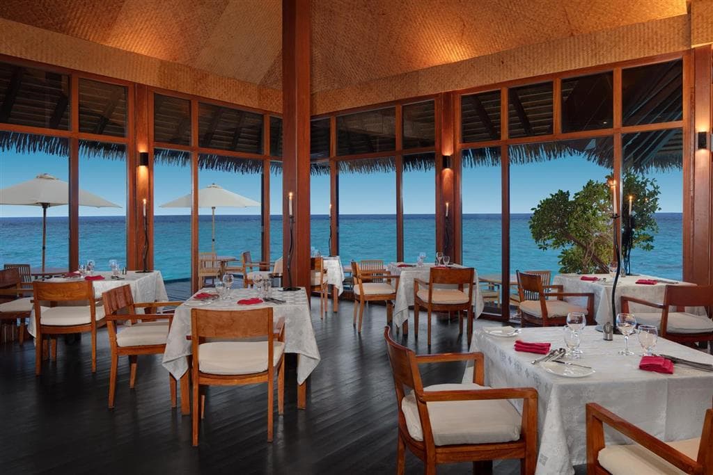 Adaaran Select Meedhupparu & Prestige Water Villas
