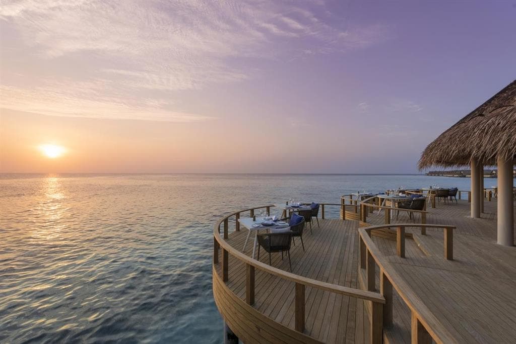 Emerald Faarufushi Resort & Spa