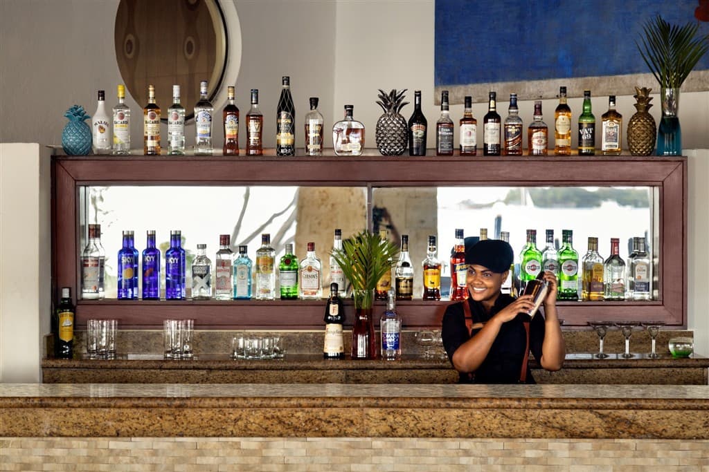 Bar The Rocks