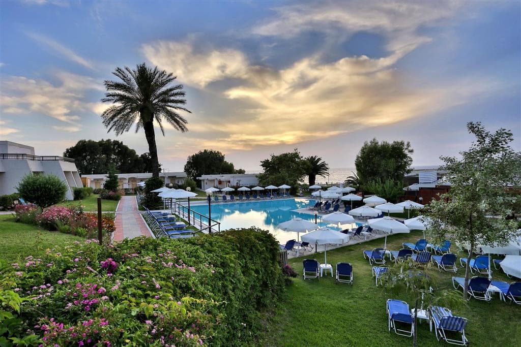 Sol By Melia Cosmopolitan