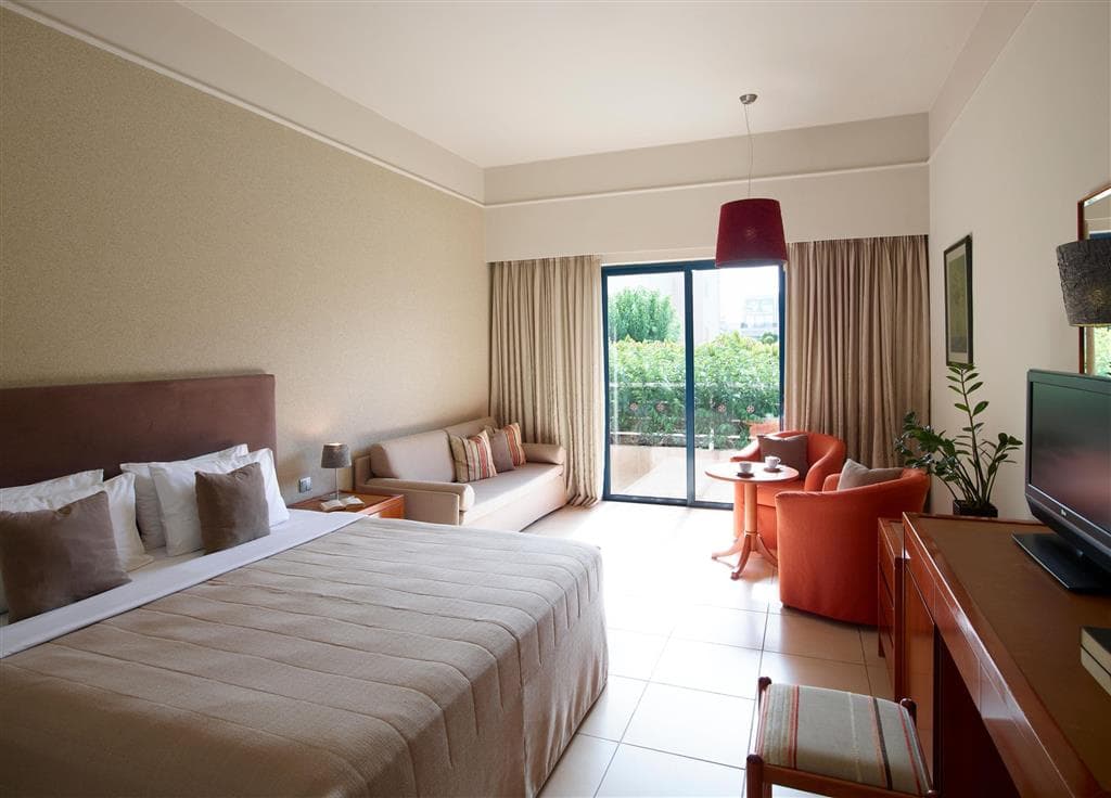 The Ixian Grand & Suites