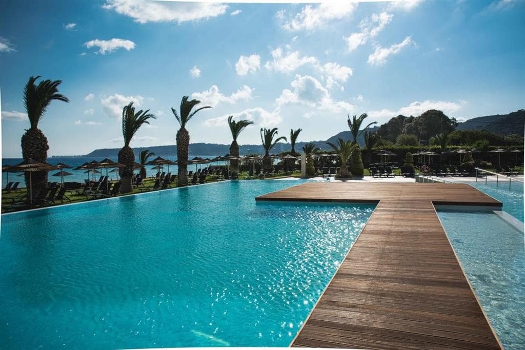 The Ixian Grand & Suites