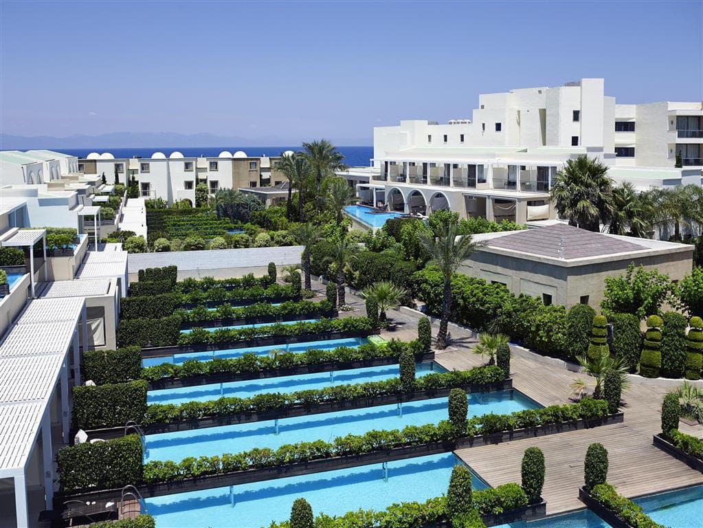 The Ixian Grand & Suites