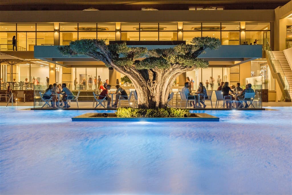 Amada Colossos Resort