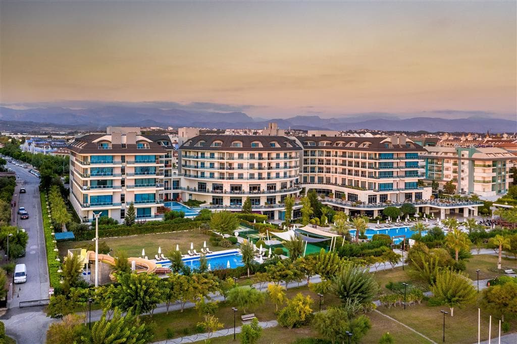 Commodore Elite Suites