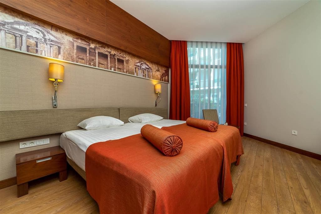 Commodore Elite Suites