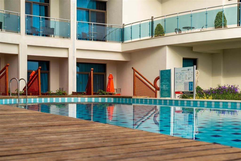 Commodore Elite Suites