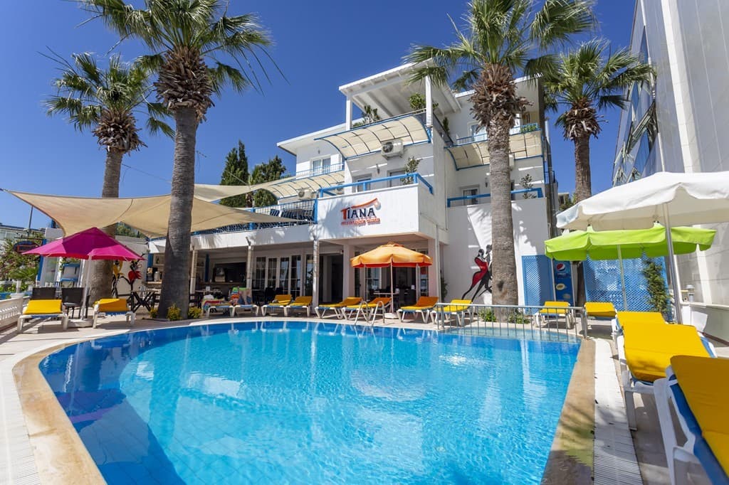 MaxSea Beach Hotel