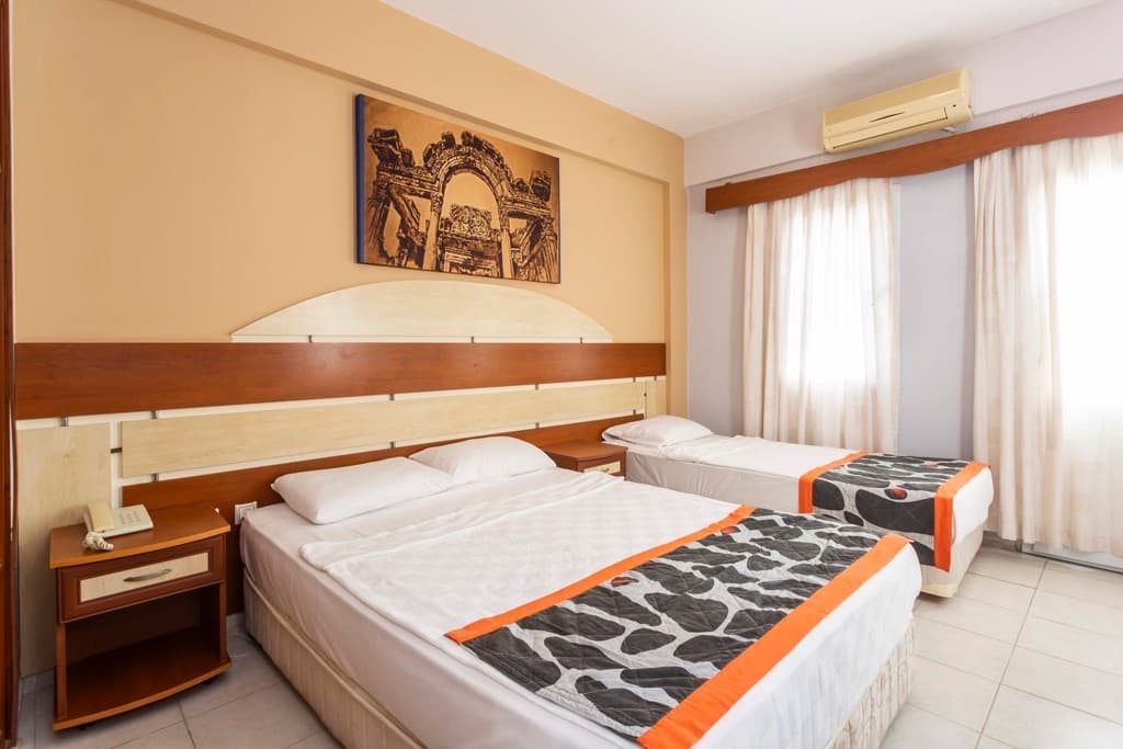 MaxSea Beach Hotel