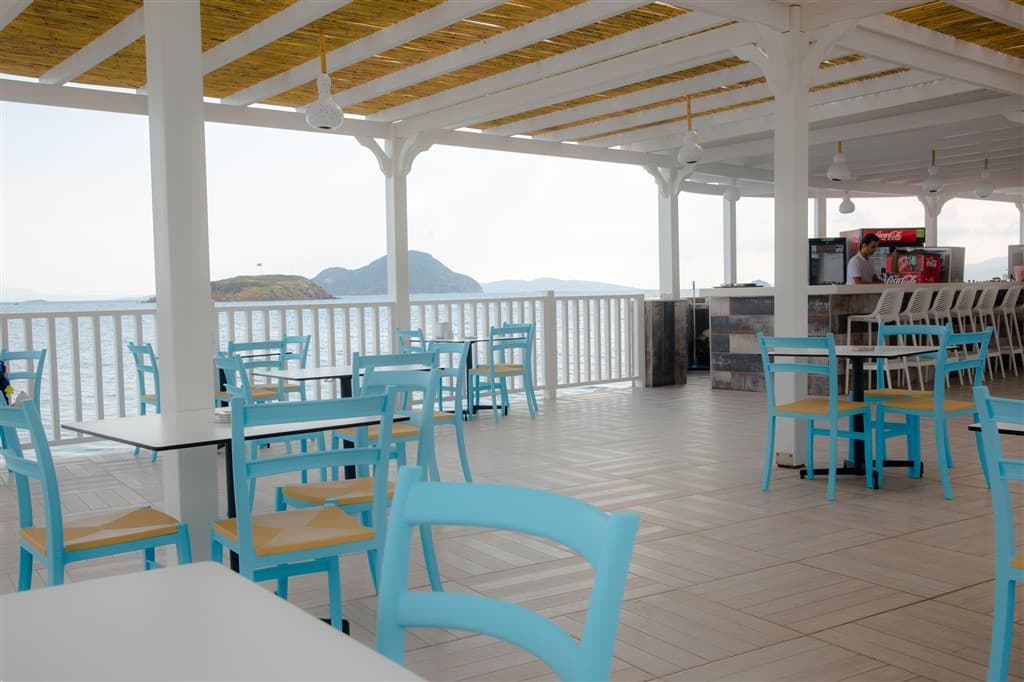 Snack bar