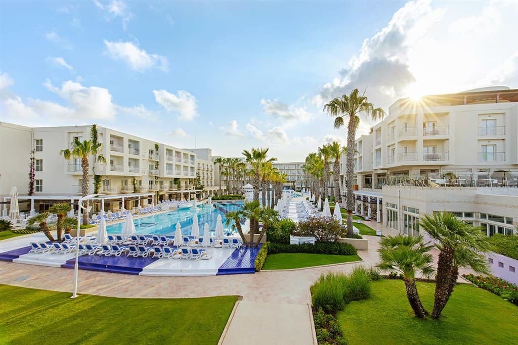 Hotel s bazénom