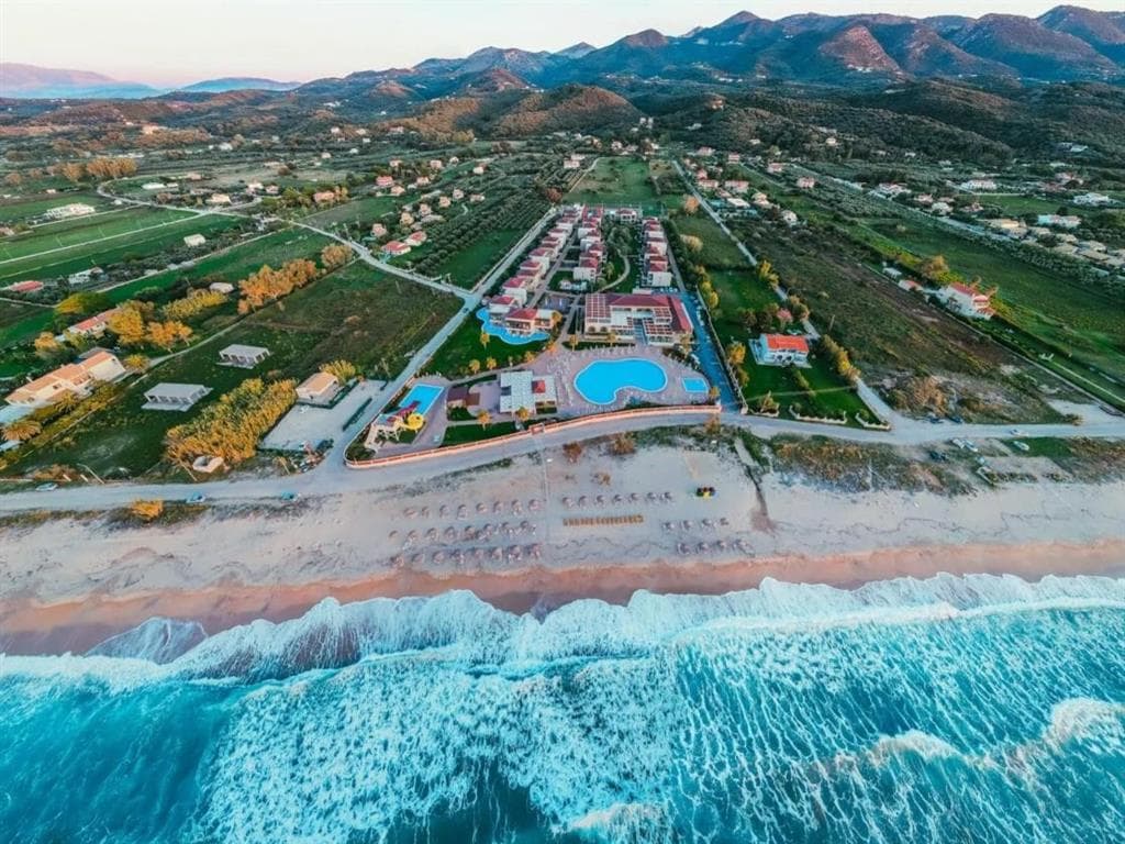 Almyros Beach Resort &  Spa