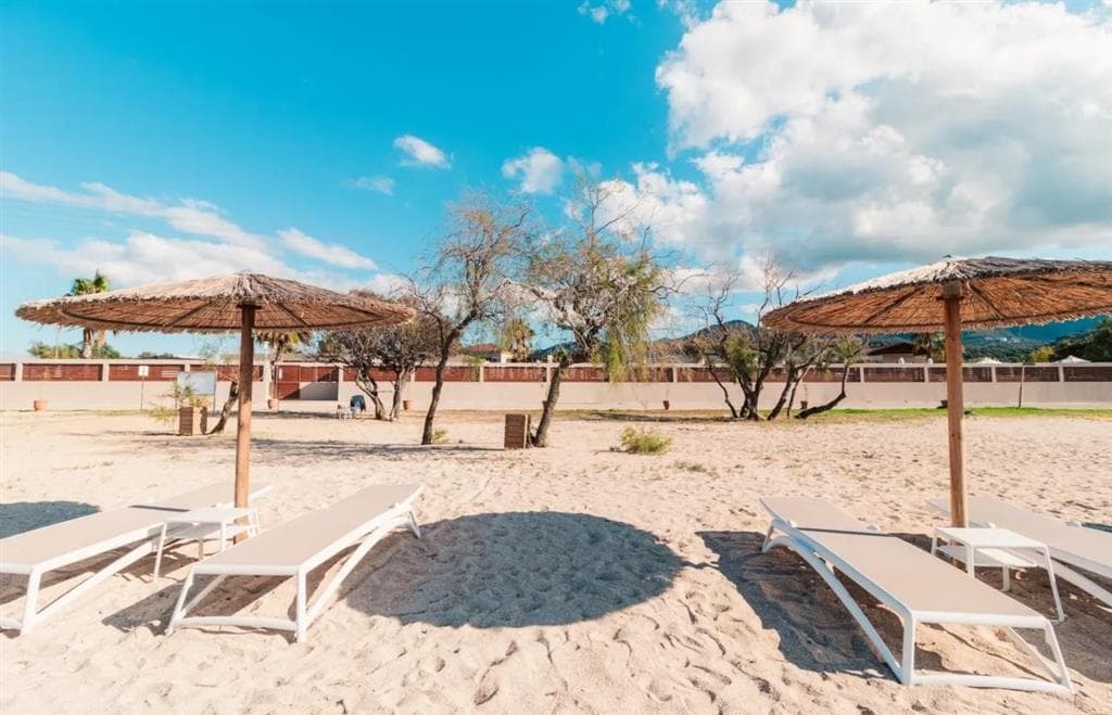 Almyros Beach Resort &  Spa