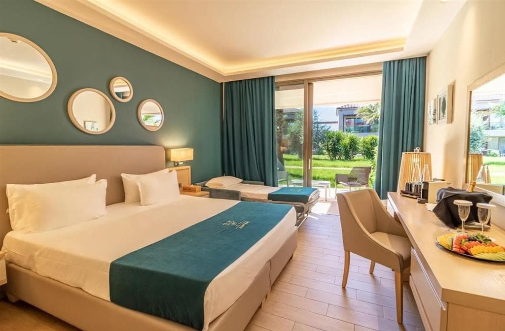 Almyros Beach Resort &  Spa