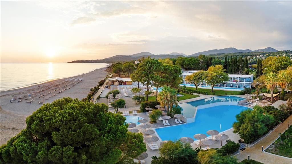 Ninos Grand Beach Hotel & Resort (Funtazia klub)