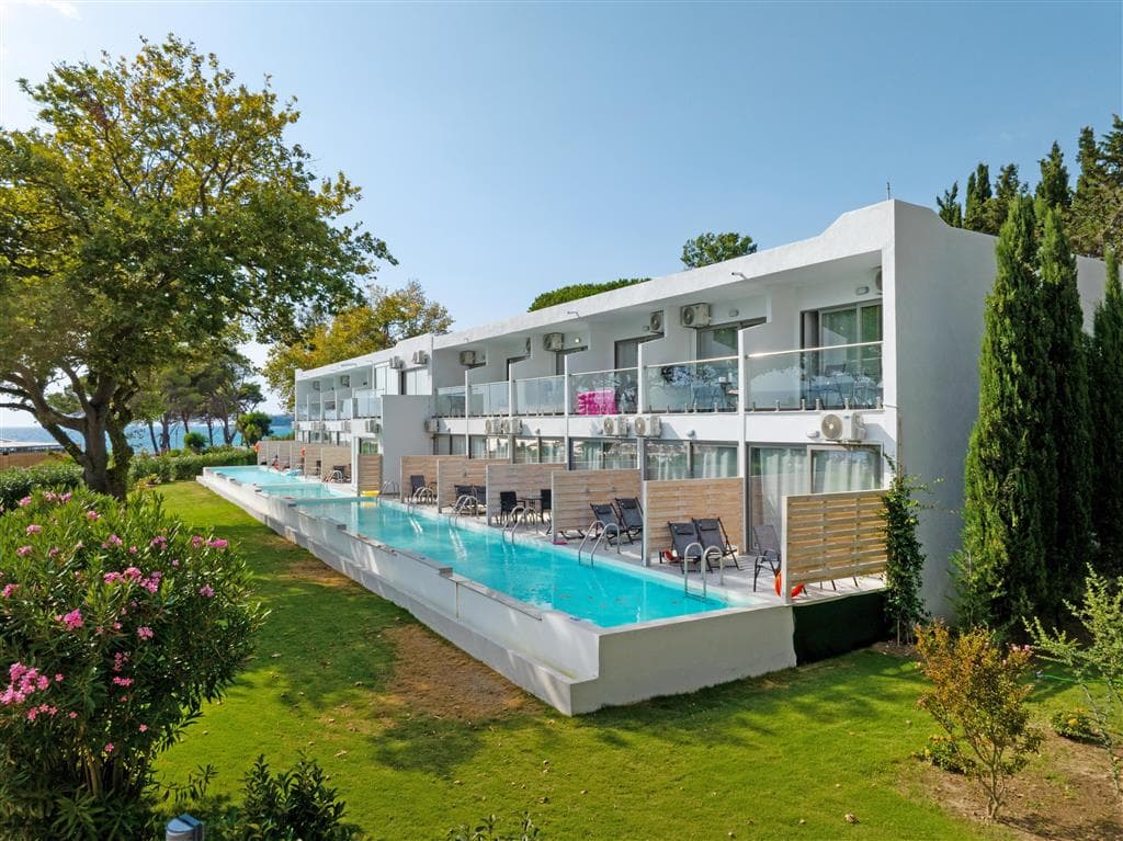 Ninos Grand Beach Hotel & Resort (Funtazia klub)