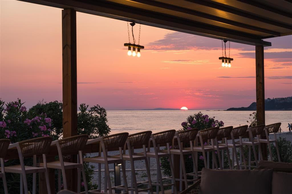 Ninos Grand Beach Hotel & Resort (Funtazia klub)