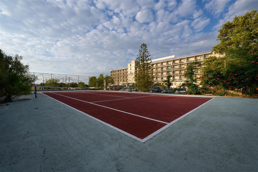 Ninos Grand Beach Hotel & Resort (Funtazia klub)