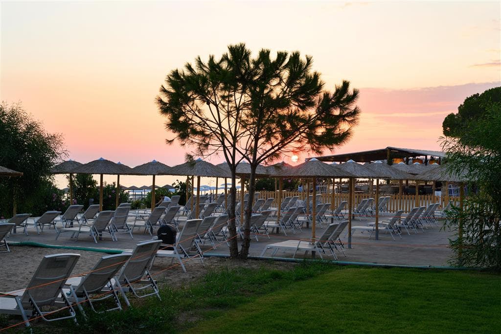 Ninos Grand Beach Hotel & Resort (Funtazia klub)