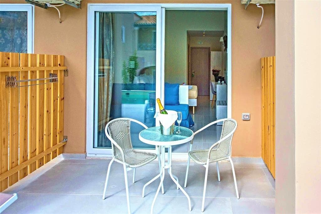 Amour Holiday Resort
